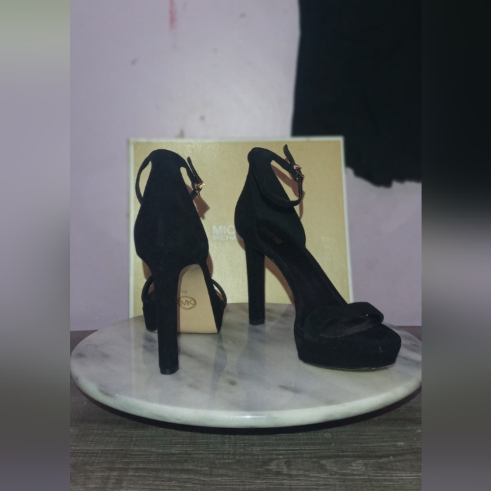 Michael Kors womens shoes us size 9M Black Suede